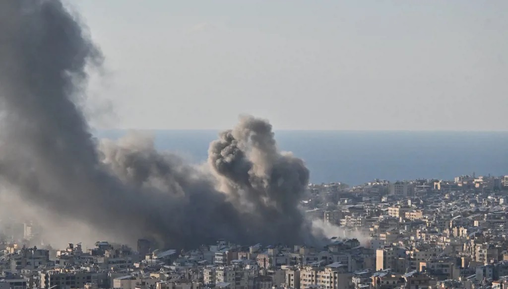 بالفيديو: الضاحية في مرمى الغارات الصباحية.. اسرائيل: بدأنا مهاجمة البنية التحتية لحزب الله